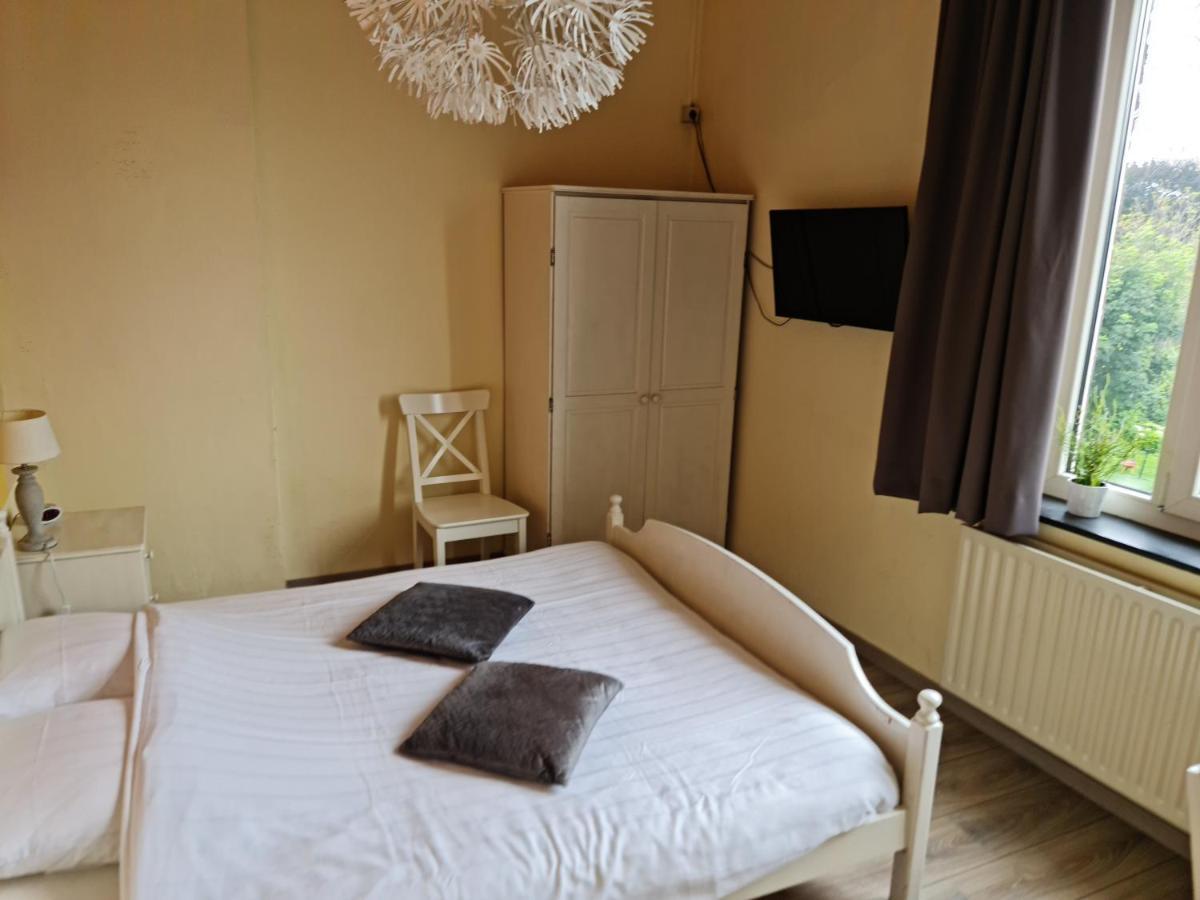 Hotel Le Bonheur Eijsden Exteriör bild